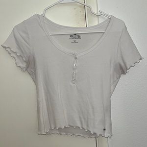 hollister white lettuce edge button top